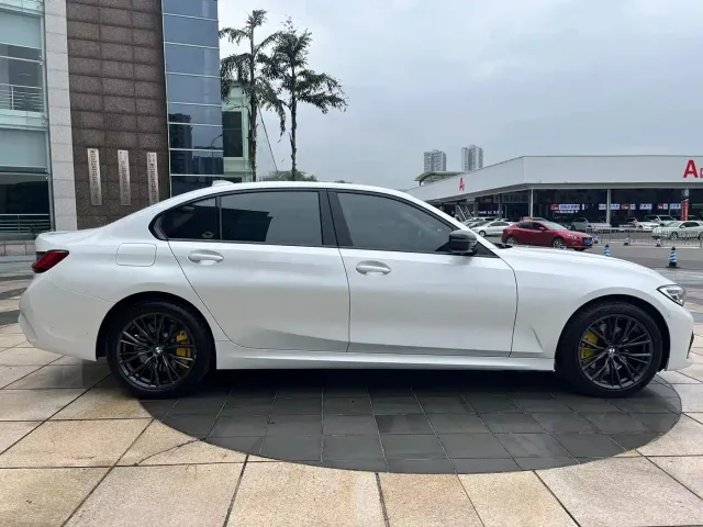 BMW 3 Series — Фото автомобиля 4