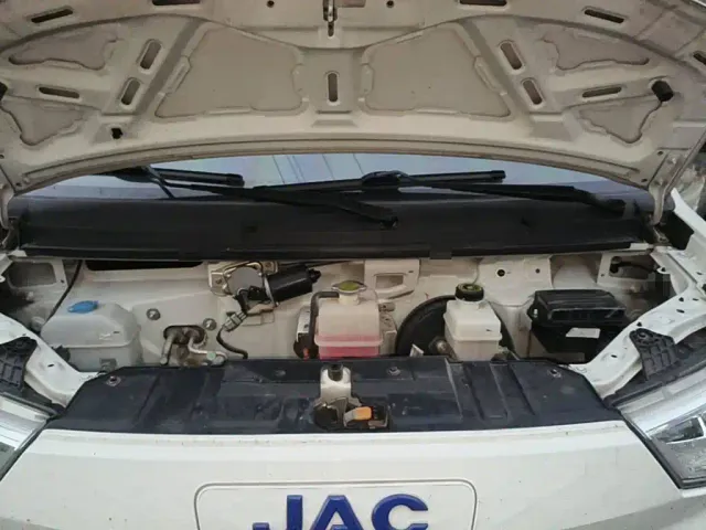 JAC Motors Blue Cat — Фото автомобиля 9
