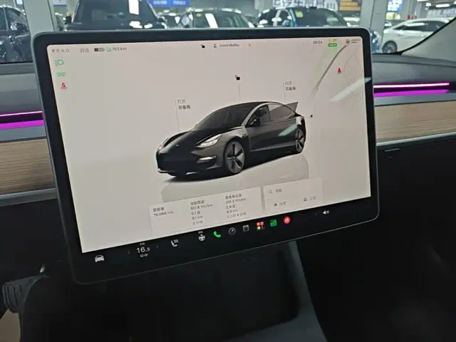 Tesla Model 3 — Фото автомобиля 12