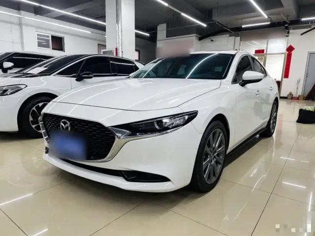 Фотография автомобиля — Mazda Axela
