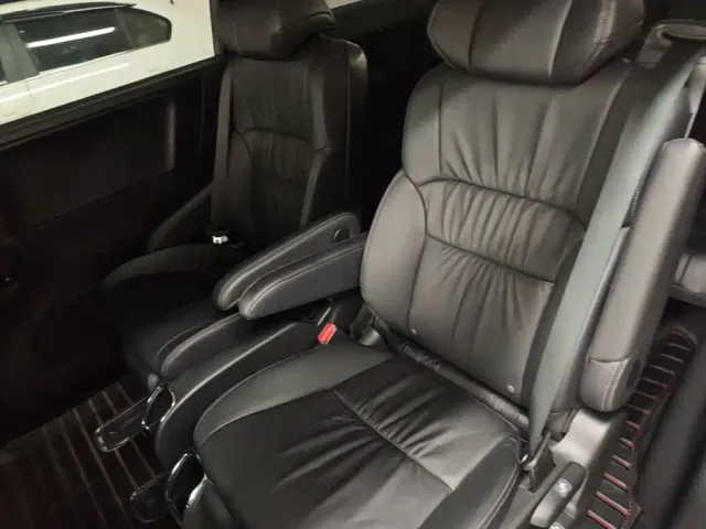 Honda Odyssey — Фото автомобиля 16