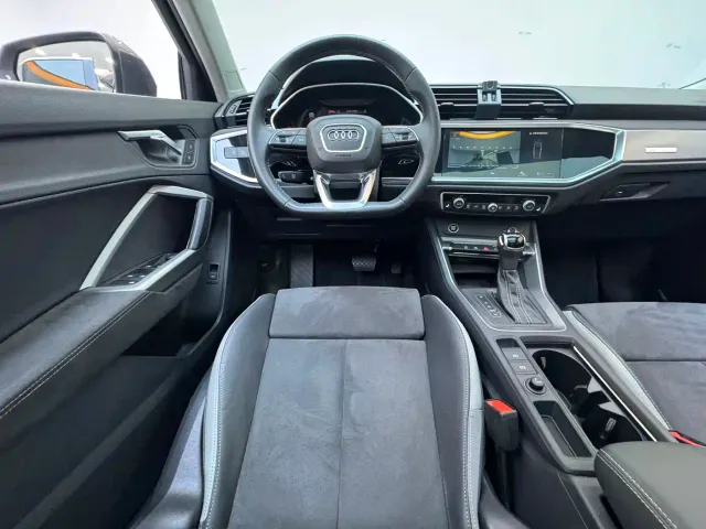 Audi Q3 — Фото автомобиля 12