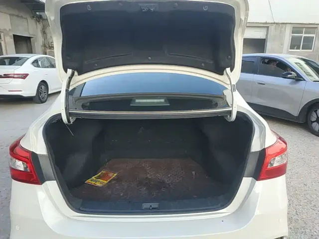 Nissan Sylphy — Фото автомобиля 18