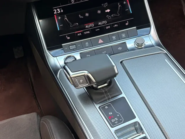 Audi A7L — Фото автомобиля 13