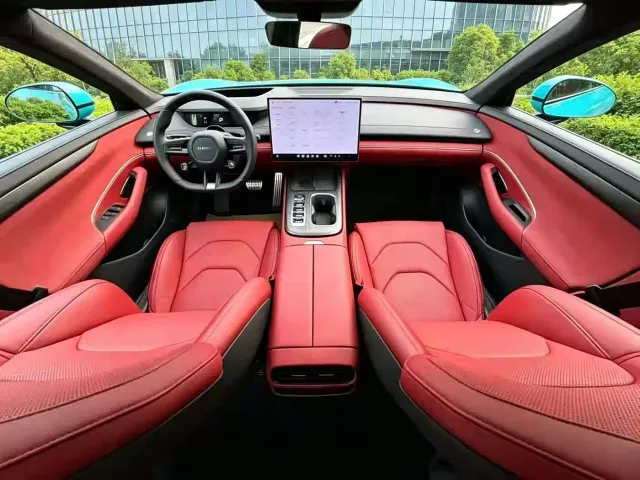 Xiaomi SU7 — Фото автомобиля 9