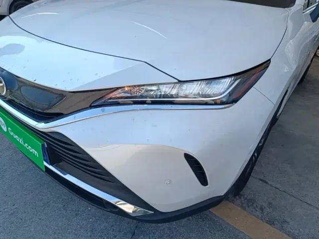 Toyota Harrier — Фото автомобиля 23