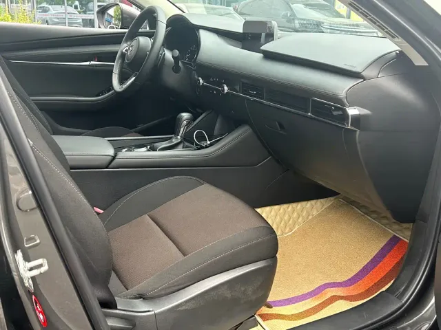Mazda Mazda3 Axela 2021 2.0L Automatic Quality Shine — Фото автомобиля 12