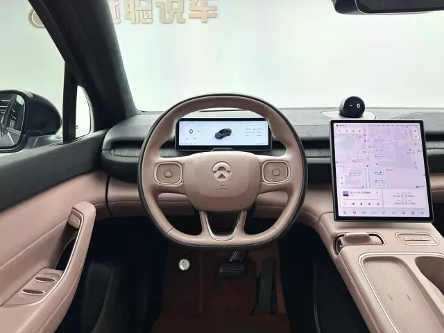 Nio EC6 — Фото автомобиля 9