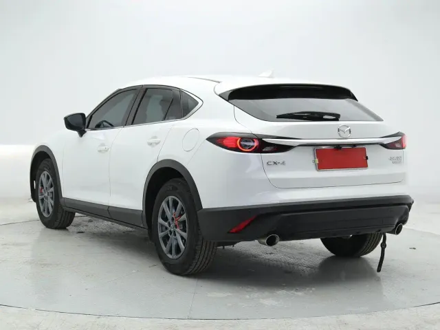 Mazda CX-4 — Фото автомобиля 4