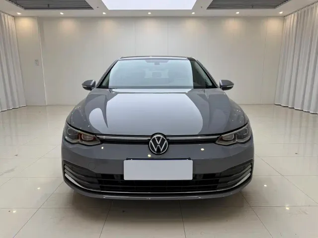 Volkswagen Golf — Фото автомобиля 2