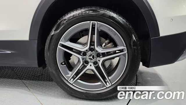 Mercedes-Benz GLB-Class — Фото автомобиля 15