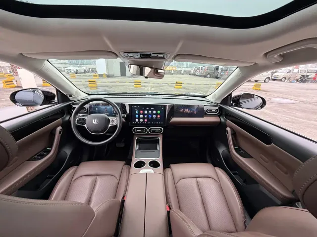 Leapmotor C11 — Фото автомобиля 10