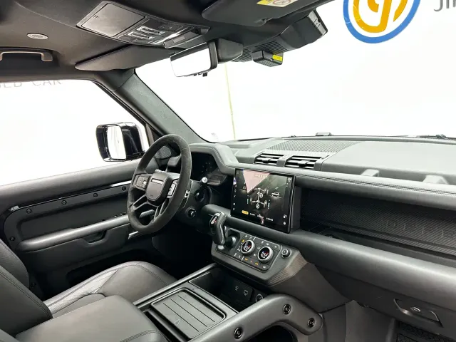 Land Rover Defender — Фото автомобиля 21