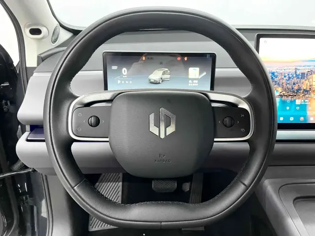 Leapmotor C10 — Фото автомобиля 15