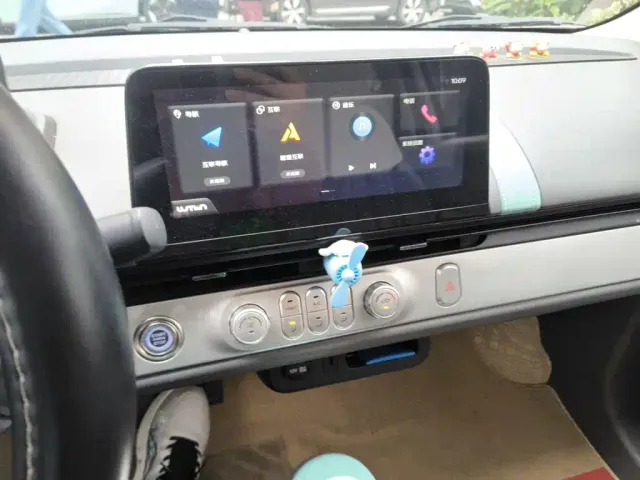 Changan Lumin — Фото автомобиля 9
