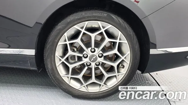 Genesis G80 Бензин 2.5 турбо AWD — Фото автомобиля 18