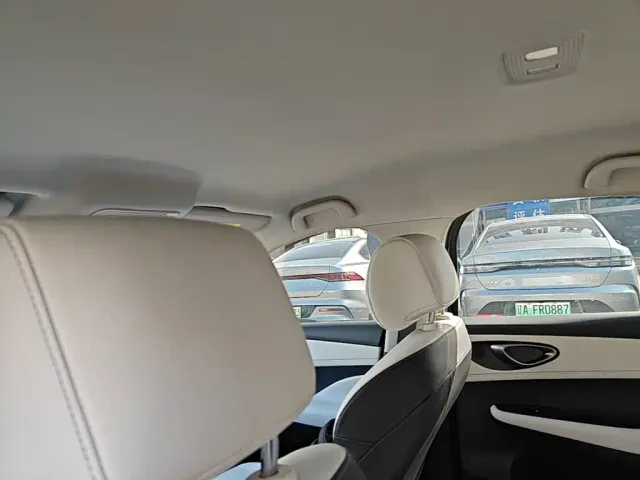 BYD Seal 05 DM-i — Фото автомобиля 17