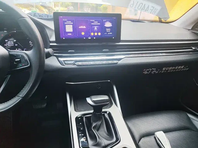 Geely Emgrand — Фото автомобиля 12