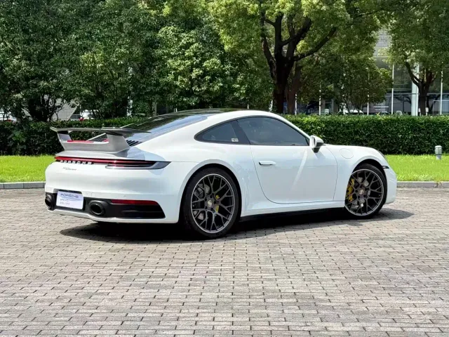 Porsche 911 — Фото автомобиля 5