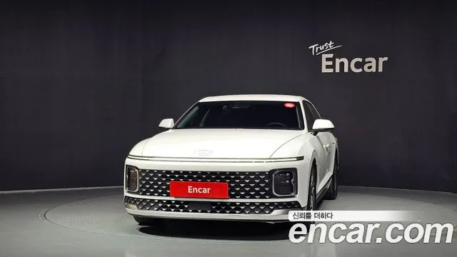 Hyundai Grandeur GN7 — Фото автомобиля 3