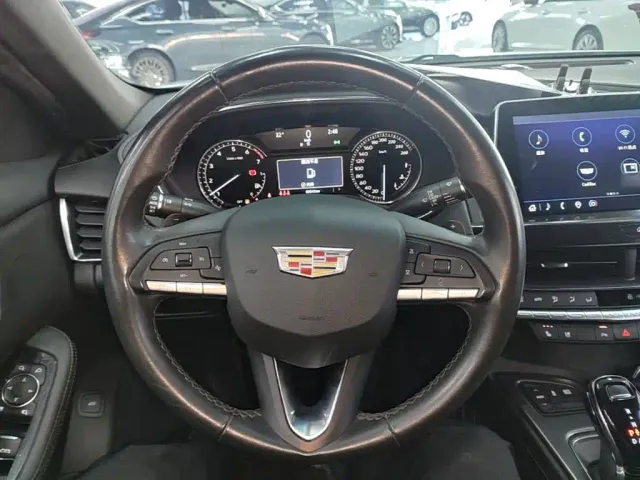Cadillac CT5 — Фото автомобиля 10