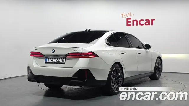BMW 5-Series 5 серия (G60) 530i xDrive M Sport Pro Special Edition — Фото автомобиля 2