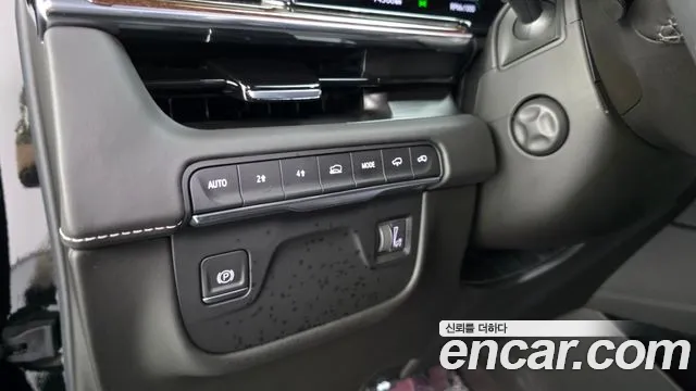 Cadillac Escalade Generation 5 — Фото автомобиля 29