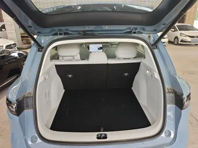 Leapmotor B10 — Фото автомобиля 18