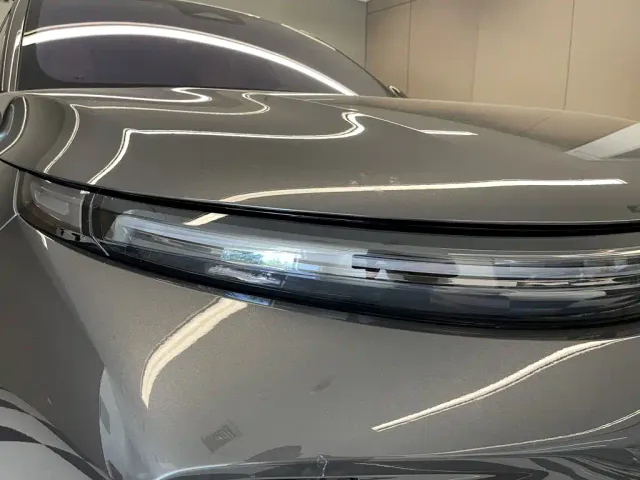 Li Auto L7 — Фото автомобиля 9