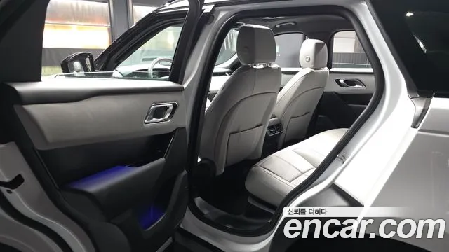 Land Rover Range Rover Velar — Фото автомобиля 16