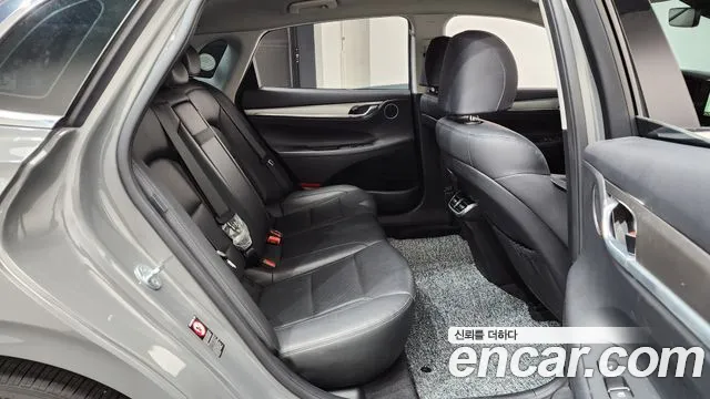 Hyundai Grandeur — Фото автомобиля 9