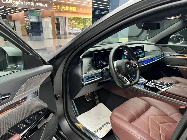 BMW 7 Series — Фото автомобиля 5