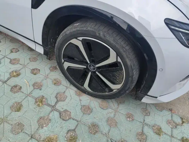 BYD Song L EV — Фото автомобиля 6