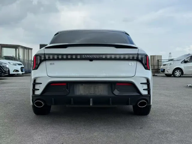 Lynk & Co 03 — Фото автомобиля 8