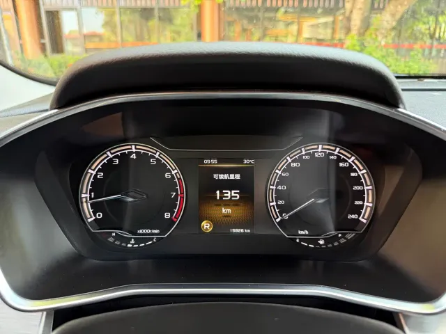Geely Binyue — Фото автомобиля 19