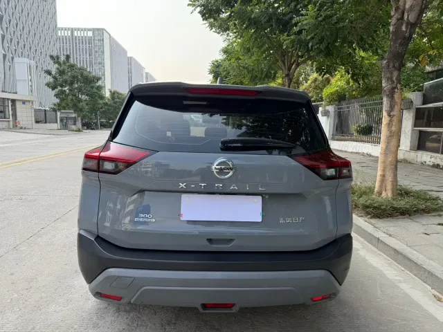 Nissan X-Trail — Фото автомобиля 8