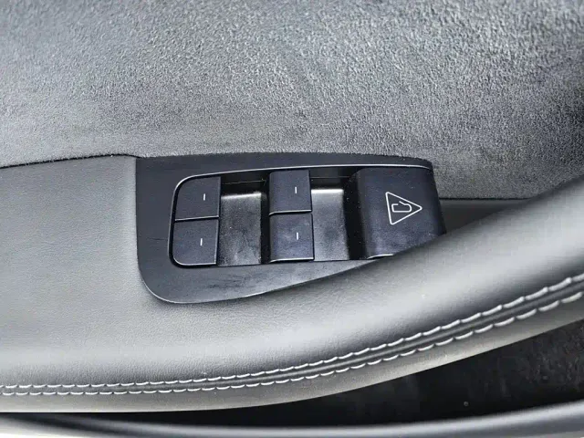Tesla Model Y — Фото автомобиля 9