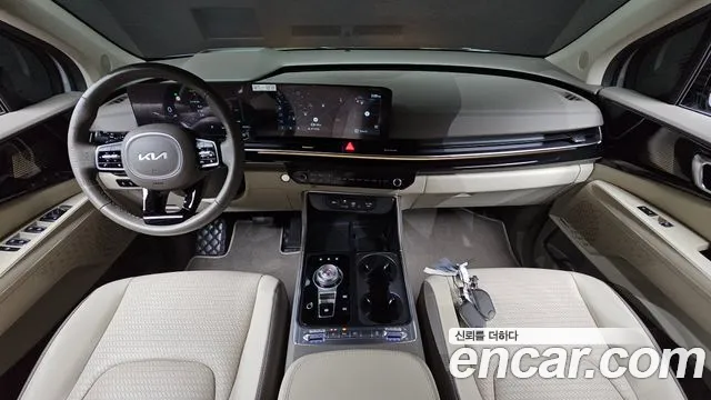 Kia Carnival Generation 4 — Фото автомобиля 10