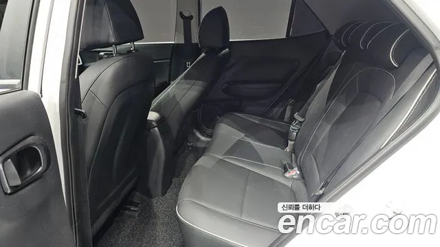 Hyundai Venue — Фото автомобиля 18