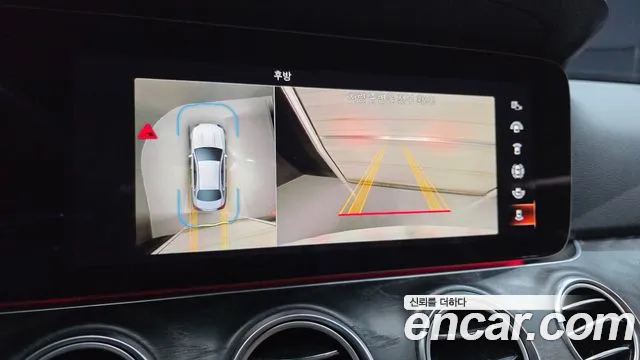 Mercedes-Benz E-Class — Фото автомобиля 15