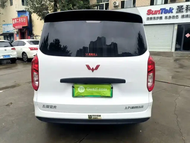 Wuling Hongguang — Фото автомобиля 5