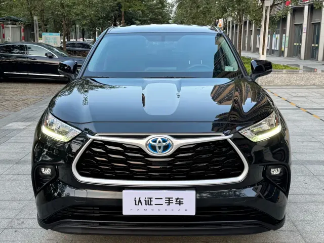 Toyota Highlander — Фото автомобиля 2