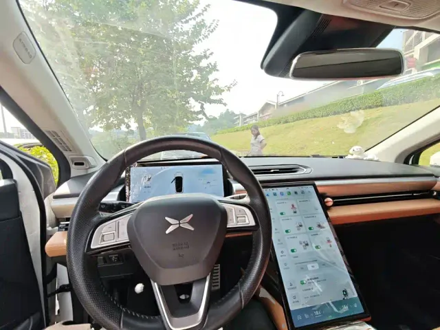 Xpeng P5 — Фото автомобиля 10
