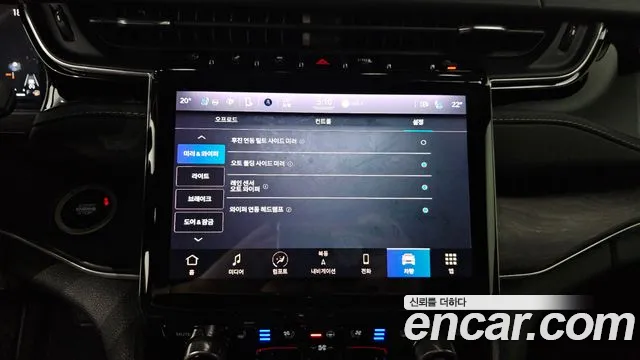 Jeep Cherokee Grand Cherokee(WL) L 3.6 Overland — Фото автомобиля 24