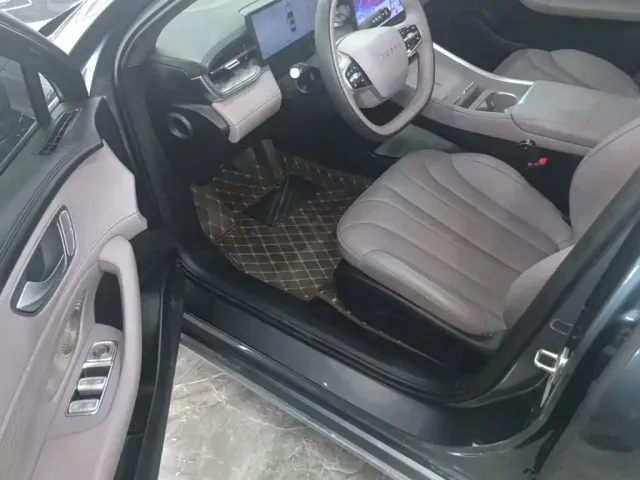 Roewe M7 DMH — Фото автомобиля 15