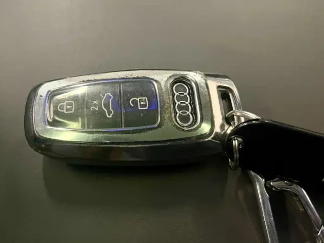 Audi A8 — Фото автомобиля 29