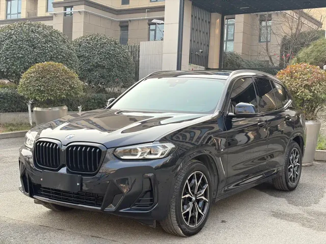 Фотография автомобиля — BMW X3