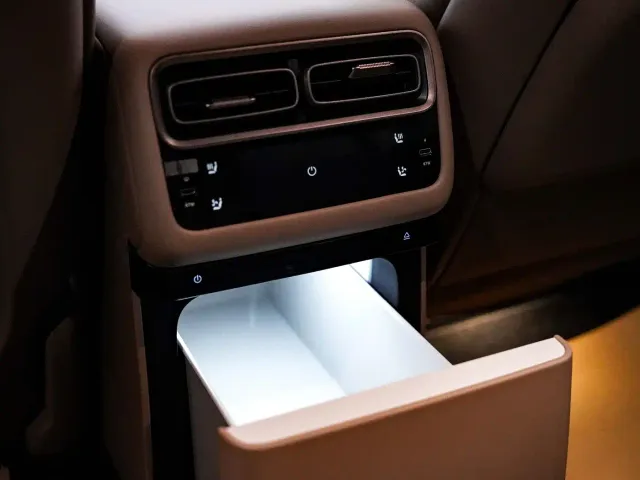 Li Auto i6 — Фото автомобиля 21
