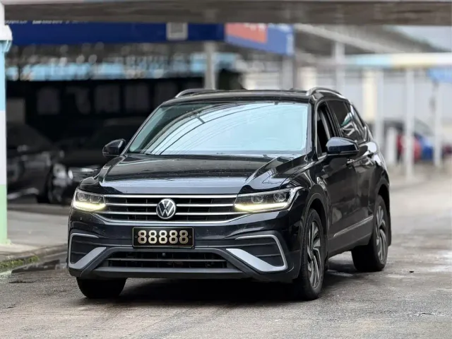 Фотография автомобиля — Volkswagen Tiguan L