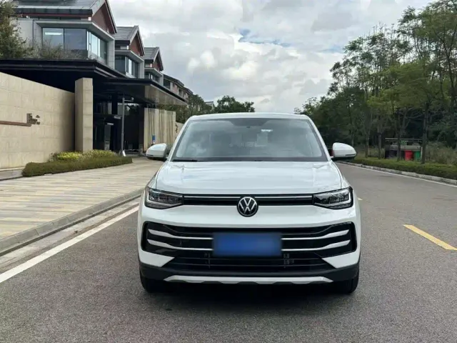Volkswagen Tharu — Фото автомобиля 21